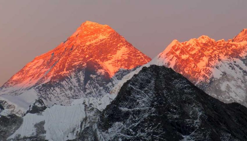 Sunrise view over Mount Everest